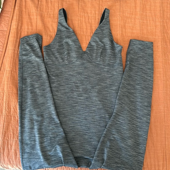 Outdoor Voices Flow Bodysuit- Large - Picture 4 of 7